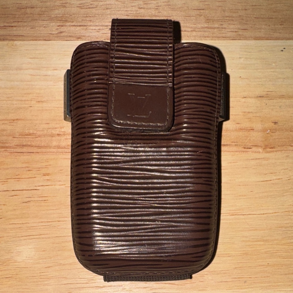 Louis Vuitton mocha epi pouch case